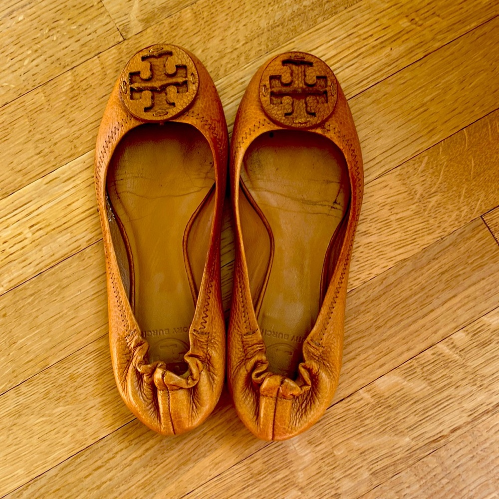 Tori Burch brown leather iconic flats